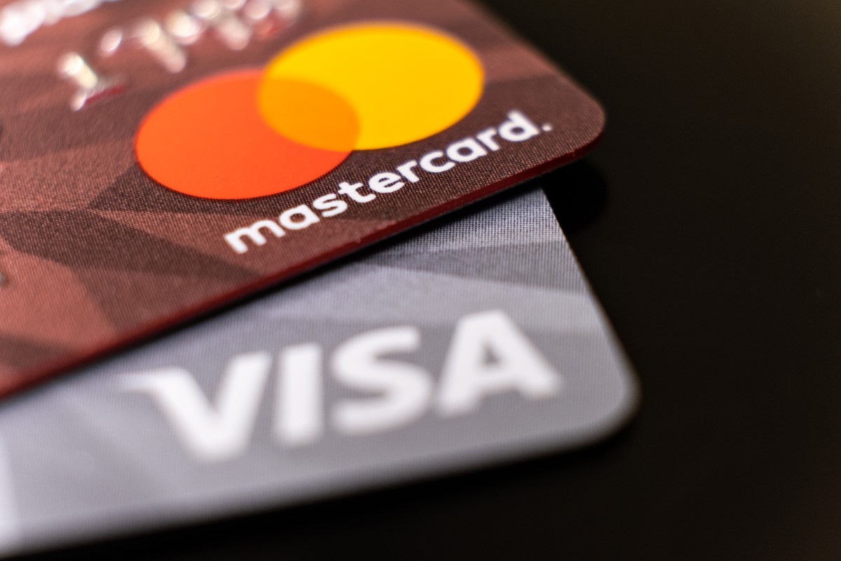 Comment s’y retrouver entre une carte Visa et Mastercard
